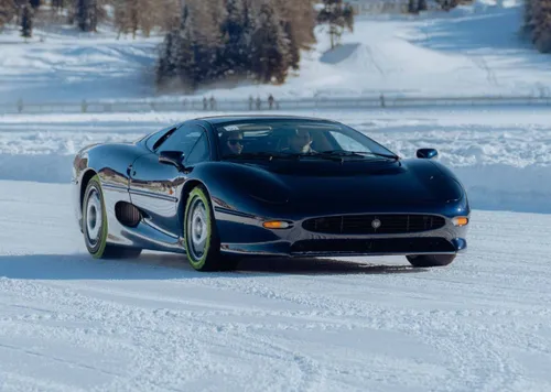 la jaguar xj220 ha partecipato al the ice st.moritz 2026