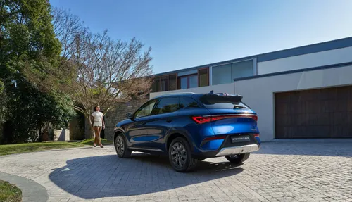 byd atto 3 evo posteriore di colore blu