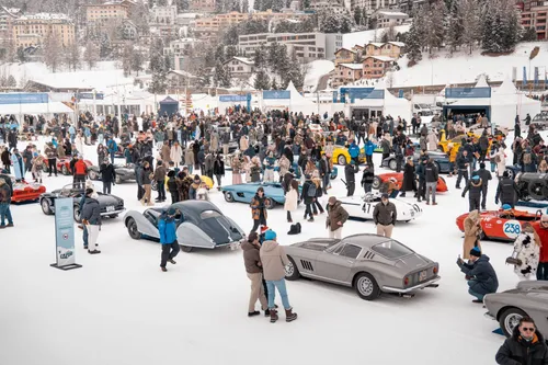 Il parterre delle auto partecipanti al the ice st.moritz 2026