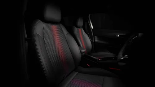 I sedili dell'Alfa Romeo Junior Edizione Bianco per il mercato giapponese