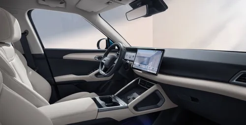 Nell'immagine si vede l'interno della BYD ATTO 3 DM-i