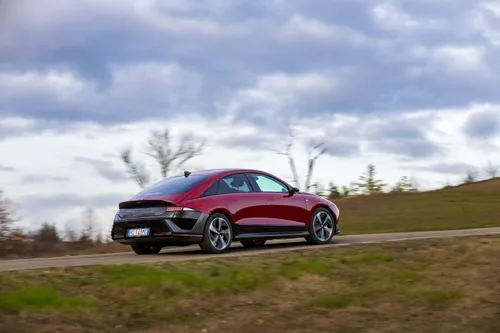 Hyundai Ioniq 6 N Line dinamica posteriore