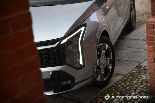 Il faro anteriore della Kia Sportage GT Line Plus