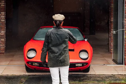 miura-60-anni-arancione