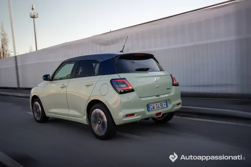 Suzuki-SWIFT-4x4-dinamica posteriore