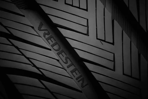 battistrada della gomma vredestein in collaborazione con italdesign, dentro al battistrada si vede la scritta vredestein