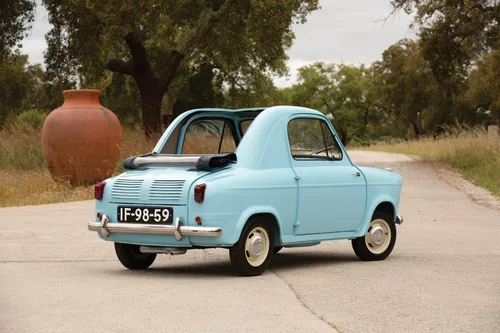 il posteriore dell'ACMA Vespa 400