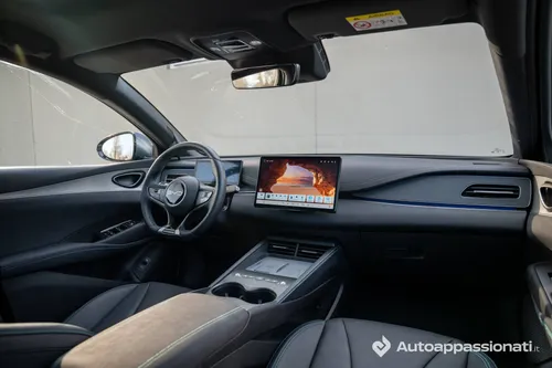 Vista dell'abitacolo della  BYD Seal 6 Touring DM-i_10
