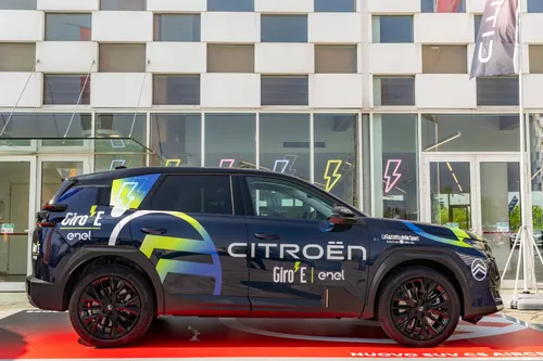 Citroen C5 Aircross Giro d'Italia laterale