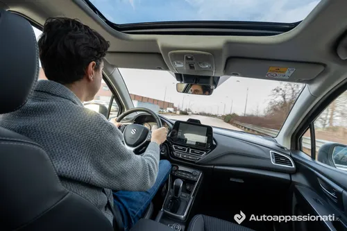 A bordo della Suzuki S-Cross 2026