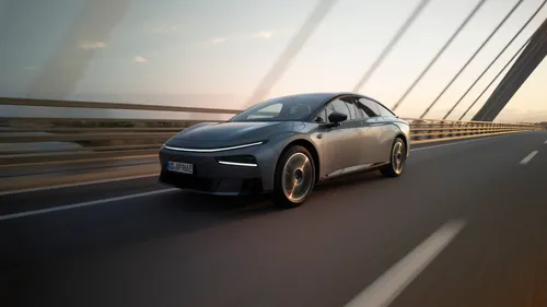 xpeng P7+ dinamica anteriore