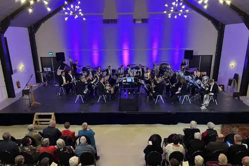 Van Mozart tot moderne fanfareklassiekers, elk muziekstuk was zorgvuldig uitgekozen om deze bijzondere gelegenheid te vieren.