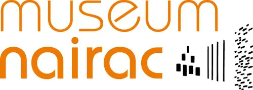 MuseumNairac_logo_BLok_PMS716K
