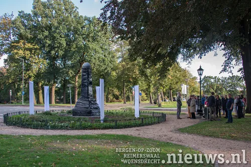 20180907 boz reflex monument 001