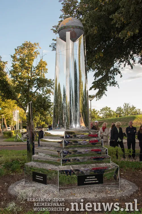 20180907 boz reflex monument 007