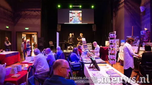 In de theaterzaal van Den Enghel