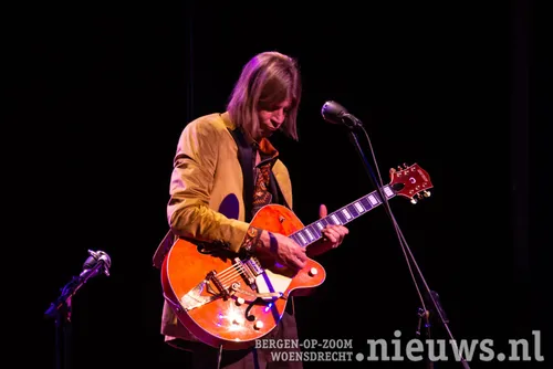 Rob Roemers op gitaar