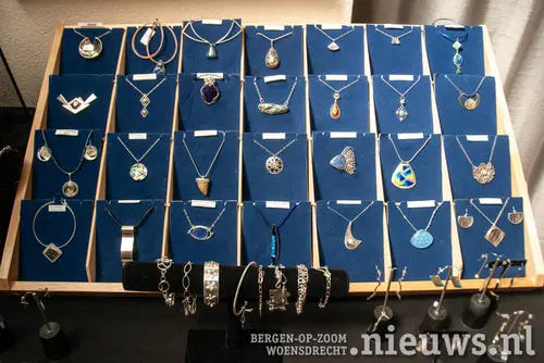Wat voorbeelden van Ingrid haar sieraden