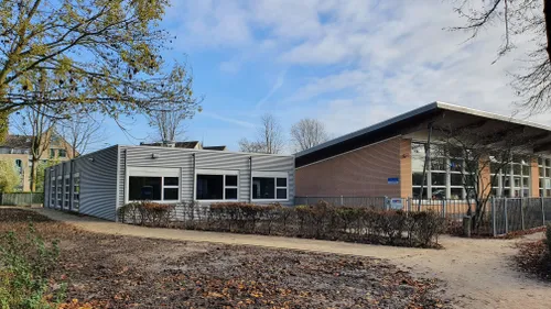 aanbouw de vuurvlinder