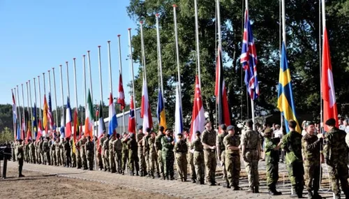 vlaggenparade heumensoord 02 715x408