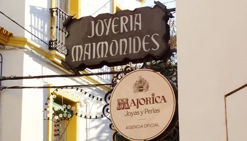 10499 cordoba jewish quarter 11966978213 wiki banner