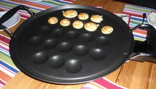 2 poffertjes pan wiki