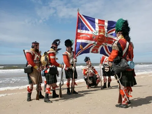 britse soldaten op het strand
