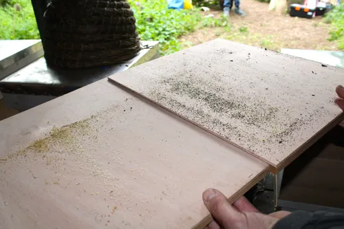 deeltjes uit vacht van tatabij