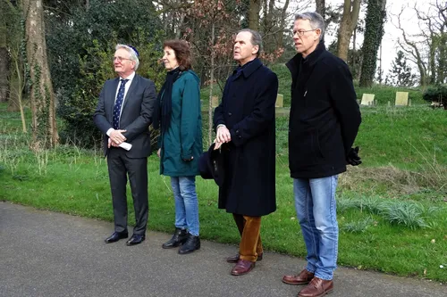 foto 25 3 2024 150 herdenking joods namenmonument op begraafplaats duinrust gemeente beverwijk
