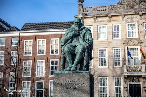 joh v oldenbarnevelt standbeeld
