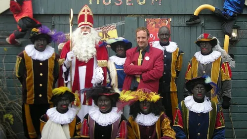 klaasmuseum met pieten