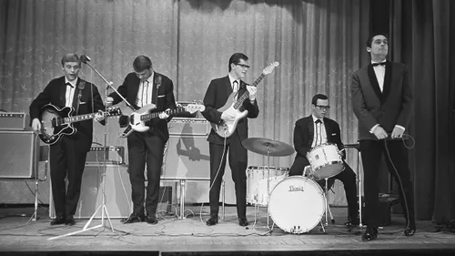 optreden van johnny lion en de jumping jewels bestanddeelnr 915 9683 wiki