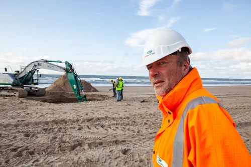 seger van den brenk op het strand van heemskerk fotograaf jorrit t hoen