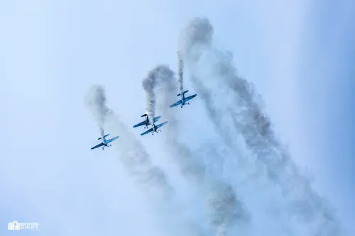 stuntvliegen uitgelicht