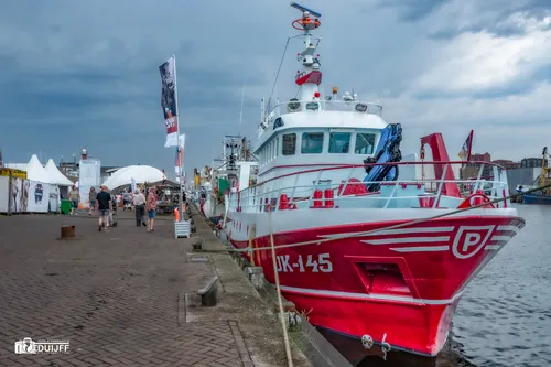 Red ship fraai