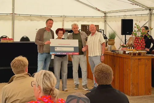 Uitreiking aan Voedselbank