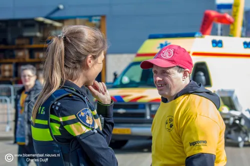 agente en downjongen