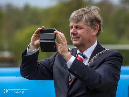 burg roest fotografeert