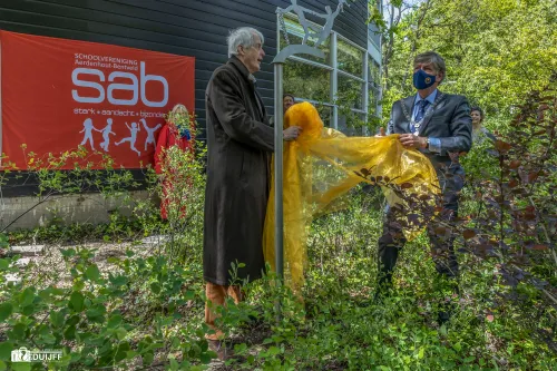 burg roest onthult 2