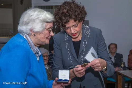 burgemeester met penning