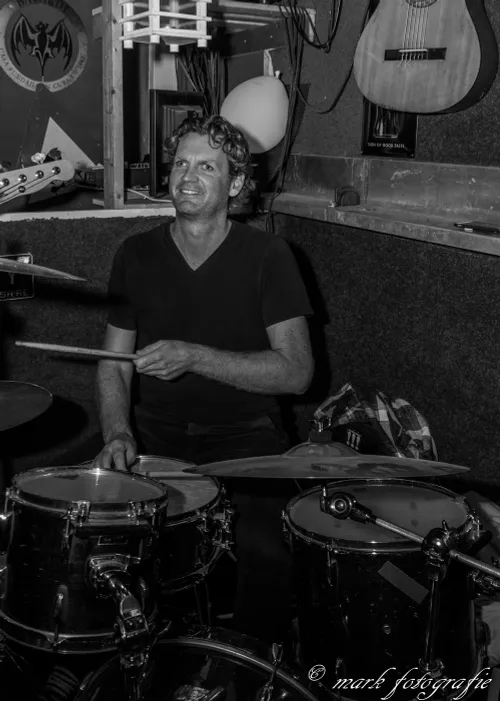 het debuutalbum is opgedragen aan lennart de graaff foto mark bakker