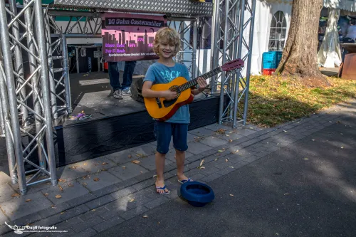 jongetje gitaar2