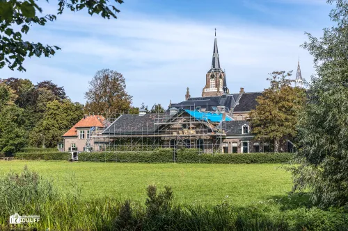 kerk vanaf houtmanpad