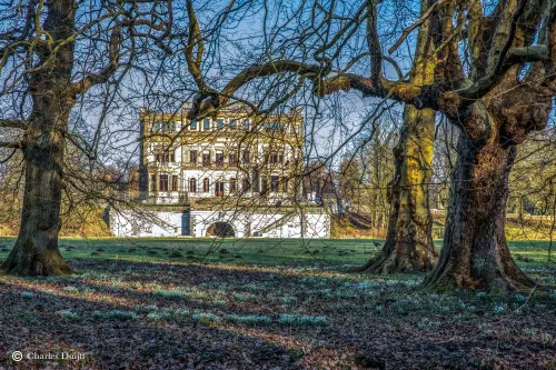 landhuis en sneeuwklokjes