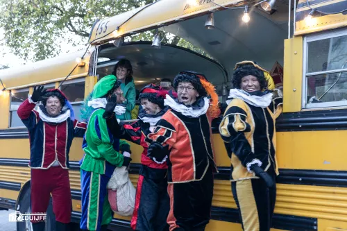 pieten bij bus