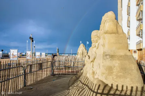 regenboog zandsculpturen