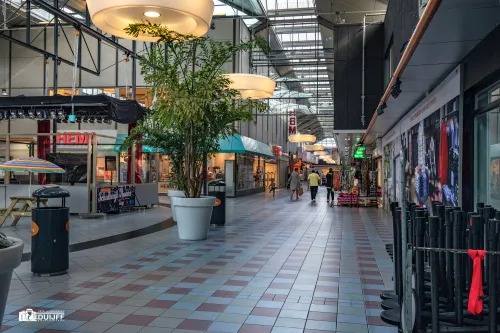 winkelcentrum schalkwijk binnen hema