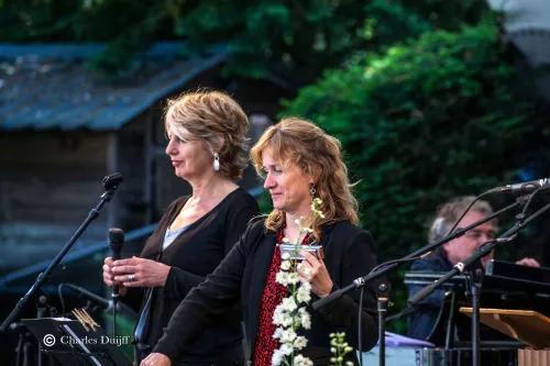 zangeres en hermine deurloo