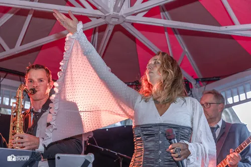 ART Zangeres Gr Markt a