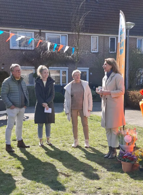 Lief en Leedstraat Gravin Margarethahof, wethouder met gangmakers